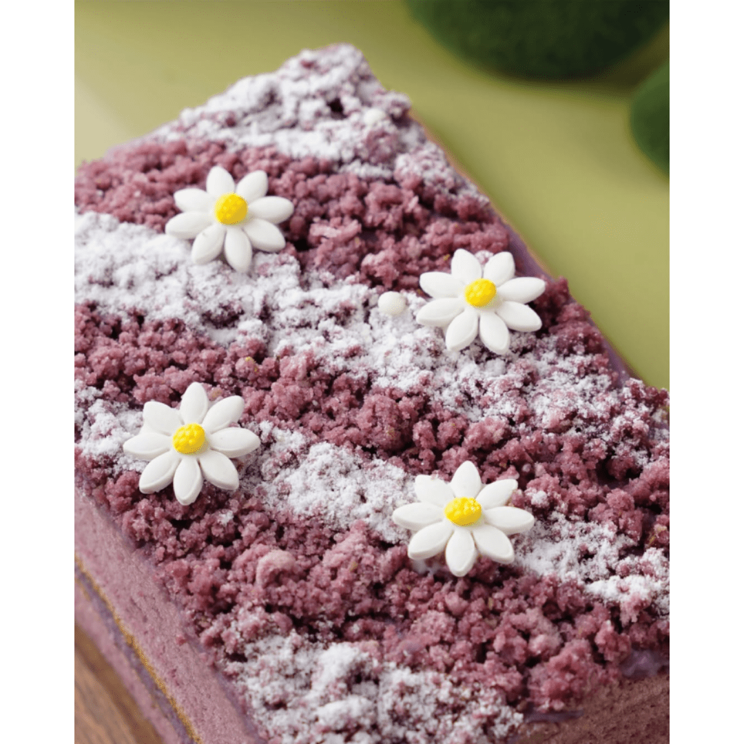 Pillow Cake Decoration for Momoiro Bakes